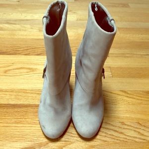 Beautiful, real leather Gap booties